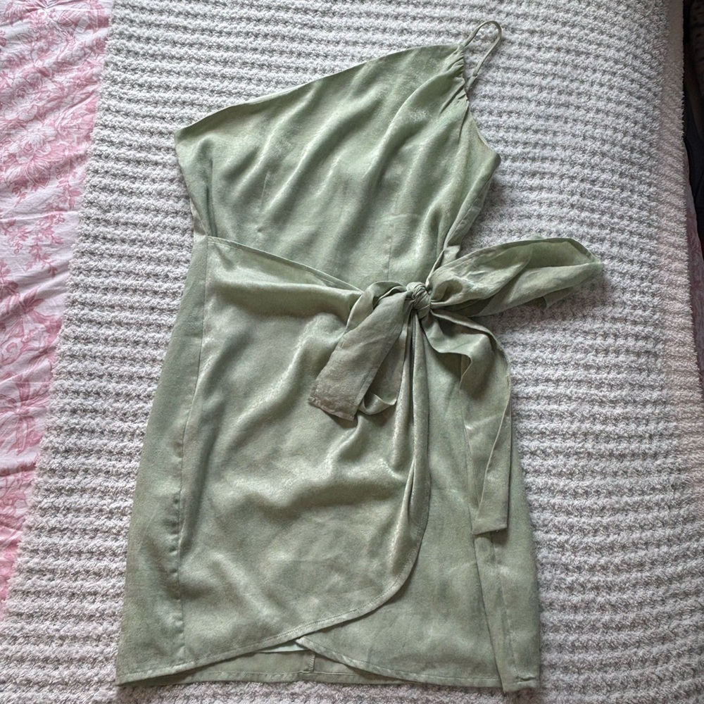 Lovers + Friends Green Asymmetrical One-Shoulder Cocktail Dress